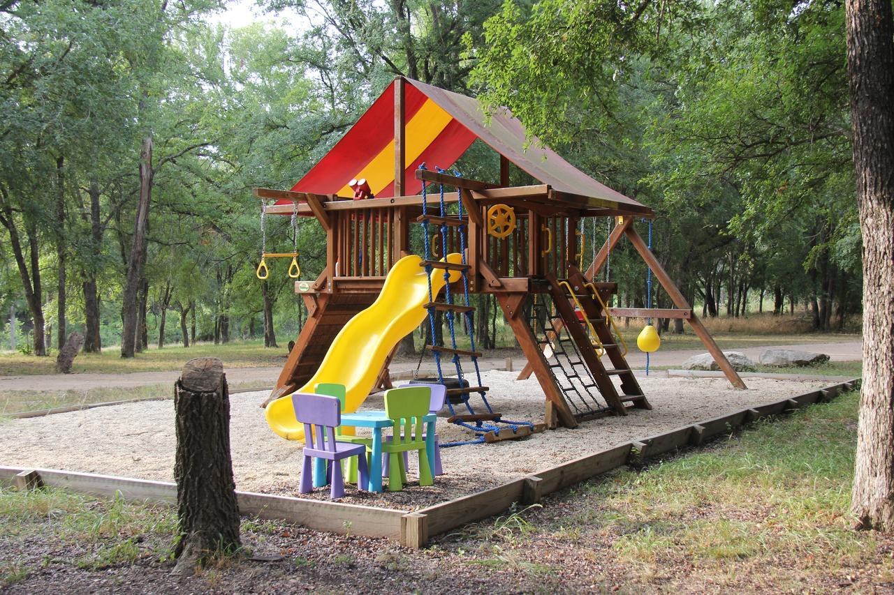 Pecan Cabin Fredericksburg Exterior photo